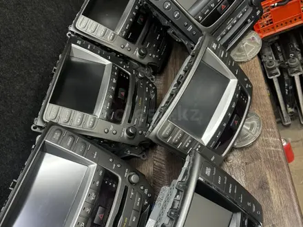 Пороги накладки детали салона зеркало ручка фонарь шторка акпп люк за 25 000 тг. в Алматы – фото 17