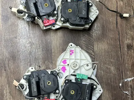 Пороги накладки детали салона зеркало ручка фонарь шторка акпп люк за 25 000 тг. в Алматы – фото 28