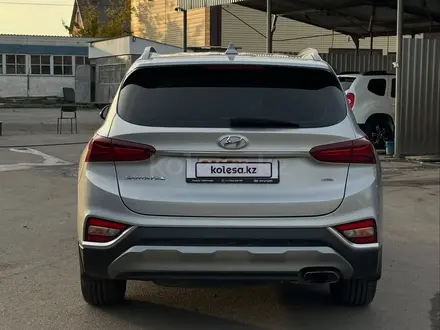 Hyundai Santa Fe 2020 года за 12 400 000 тг. в Петропавловск – фото 2