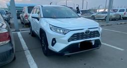 Toyota RAV4 2022 года за 18 555 555 тг. в Астана – фото 2