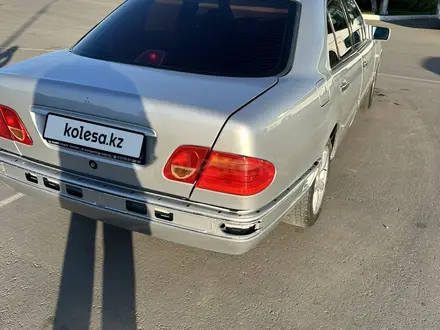 Mercedes-Benz E 200 1995 года за 2 000 000 тг. в Костанай – фото 7