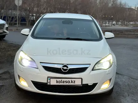 Opel Astra 2012 года за 4 500 000 тг. в Астана – фото 2