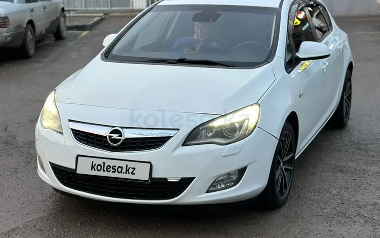 Opel Astra 2012 года за 4 500 000 тг. в Астана