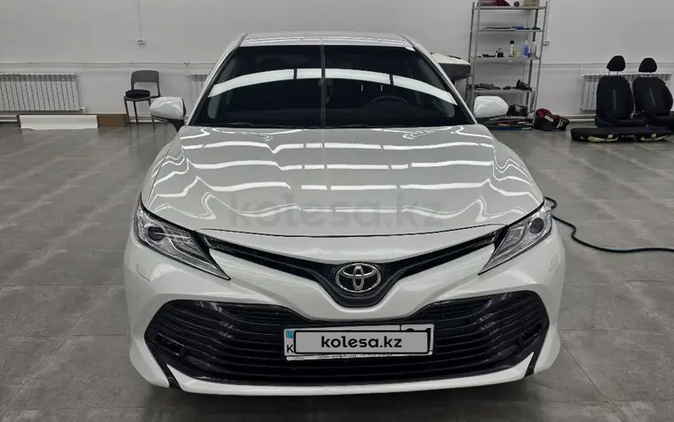 Toyota Camry 2020 года за 14 500 000 тг. в Астана