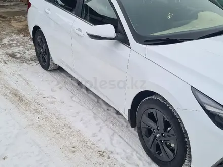 Hyundai Elantra 2023 года за 10 800 000 тг. в Атырау – фото 4