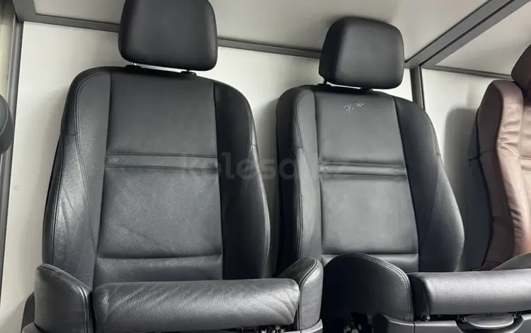 Сиденья комплектации спорт от bmw x5 E70 на lexus. Toyotaүшін450 000 тг. в Астана