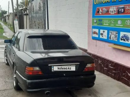 Mercedes-Benz E 300 1990 года за 2 000 000 тг. в Шымкент – фото 3