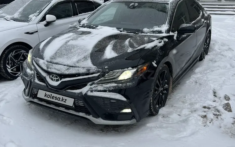 Toyota Camry 2020 года за 12 400 000 тг. в Астана