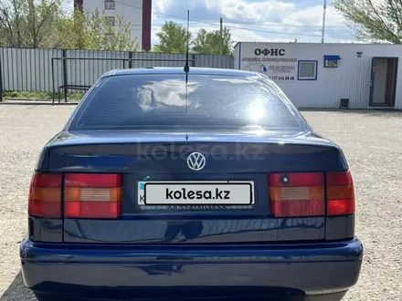 Volkswagen Passat 1994 года за 1 650 000 тг. в Хромтау – фото 10