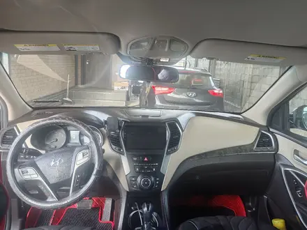 Hyundai Santa Fe 2016 года за 7 777 777 тг. в Алматы – фото 5