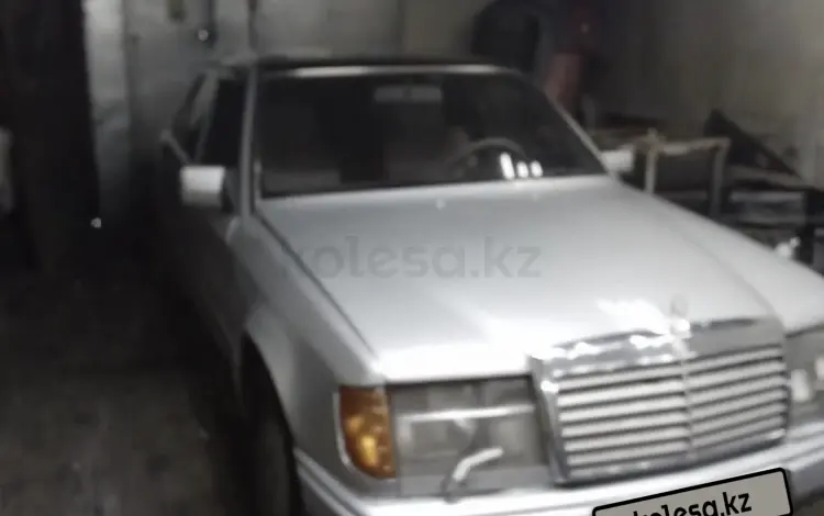 Mercedes-Benz E 300 1993 года за 1 500 000 тг. в Караганда