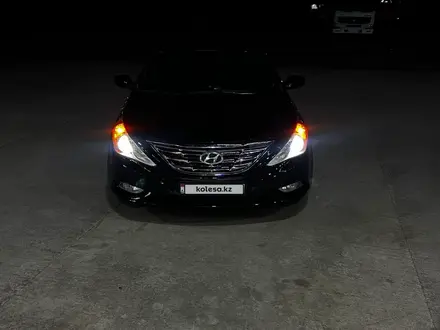 Hyundai Sonata 2010 года за 4 000 000 тг. в Караганда – фото 2