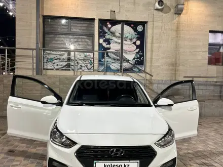 Hyundai Accent 2019 года за 6 450 000 тг. в Шымкент