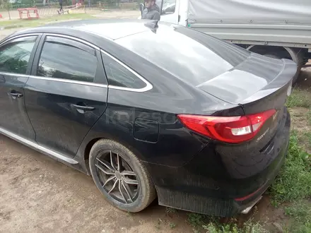 Hyundai Sonata 2016 года за 2 900 000 тг. в Актобе – фото 6