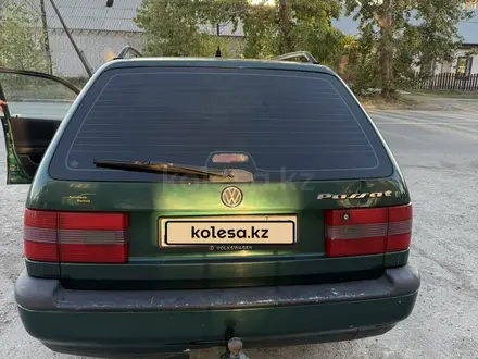 Volkswagen Passat 1996 года за 2 000 000 тг. в Семей – фото 11