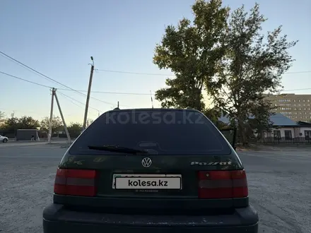 Volkswagen Passat 1996 года за 2 000 000 тг. в Семей – фото 2