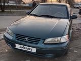 Toyota Camry 1999 годаүшін2 500 000 тг. в Алматы