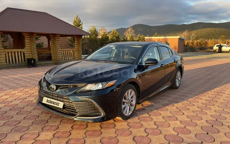 Toyota Camry 2021 года за 13 600 000 тг. в Кокшетау