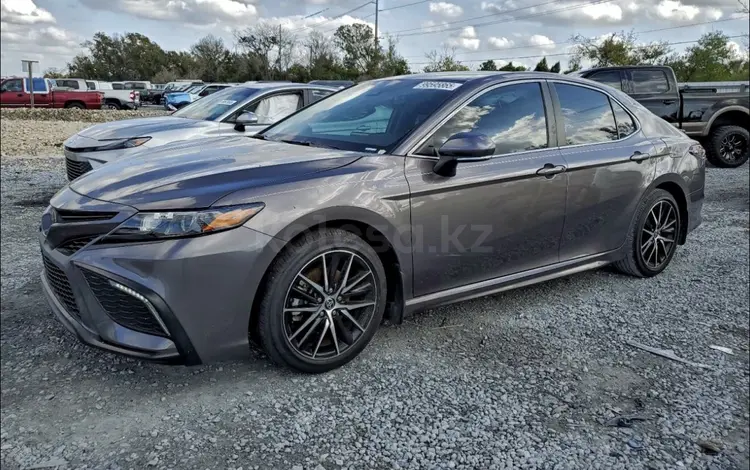 Toyota Camry 2023 года за 13 000 000 тг. в Атырау