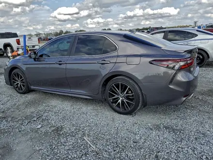 Toyota Camry 2023 года за 13 000 000 тг. в Атырау – фото 2