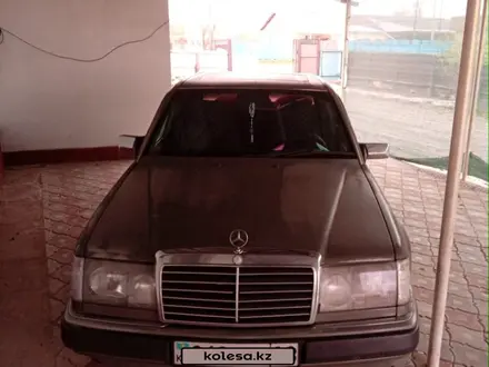 Mercedes-Benz E 220 1993 года за 1 550 000 тг. в Тараз – фото 11