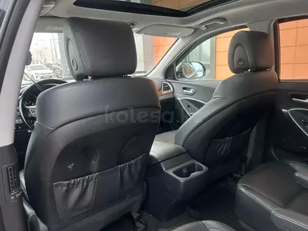 Hyundai Santa Fe 2016 года за 13 150 000 тг. в Астана – фото 16