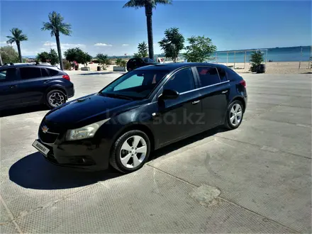 Chevrolet Cruze 2011 года за 4 000 000 тг. в Актау – фото 3