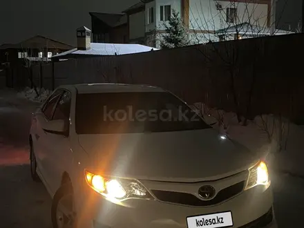 Toyota Camry 2014 года за 5 850 000 тг. в Актобе – фото 11