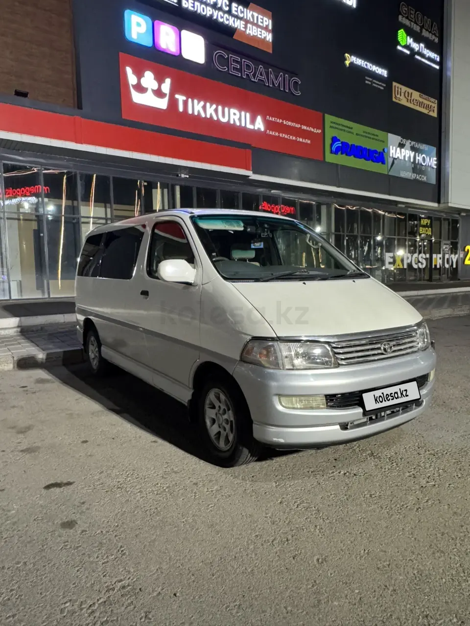 Toyota HiAce Regius, 1998