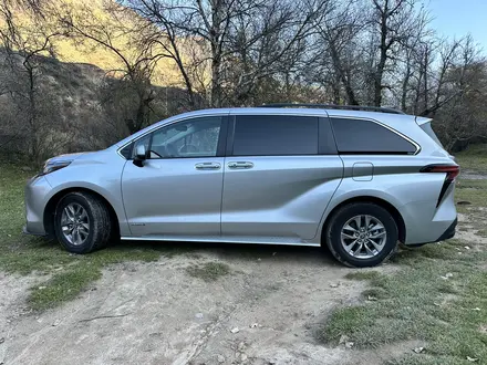 Toyota Sienna 2021 года за 22 440 000 тг. в Алматы – фото 2