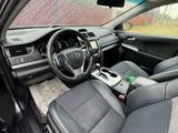 Toyota Camry 2014 годаүшін4 800 000 тг. в Уральск – фото 2