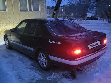 Mercedes-Benz E 230 1996 года за 2 200 000 тг. в Сатпаев – фото 3