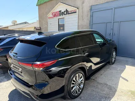 Toyota Highlander 2021 года за 29 500 000 тг. в Алматы – фото 3