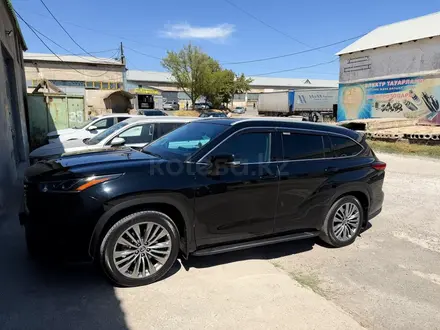 Toyota Highlander 2021 года за 29 500 000 тг. в Алматы – фото 4