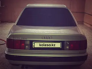 Audi 100