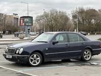 Mercedes-Benz E 230 1996 годаfor2 400 000 тг. в Астана