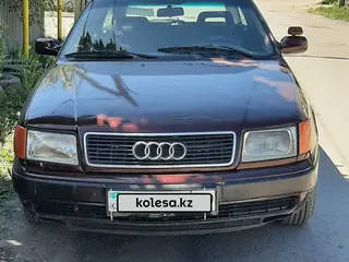 Audi 100
