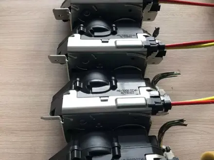 Замок Багажника на Мерседес w164 164 за 1 000 тг. в Алматы