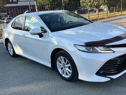 Toyota Camry 2018 годаүшін11 800 000 тг. в Семей – фото 3