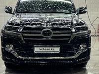 Toyota Land Cruiser 2019 года за 39 000 000 тг. в Астана