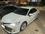 Toyota Camry 2020 года за 14 700 000 тг. в Актобе