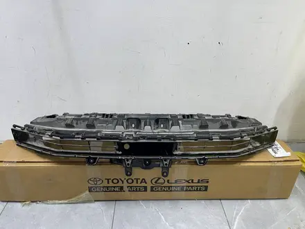 Решетка радиатора (под камеру) Toyota Camry 80 ORIGINAL за 220 000 тг. в Алматы