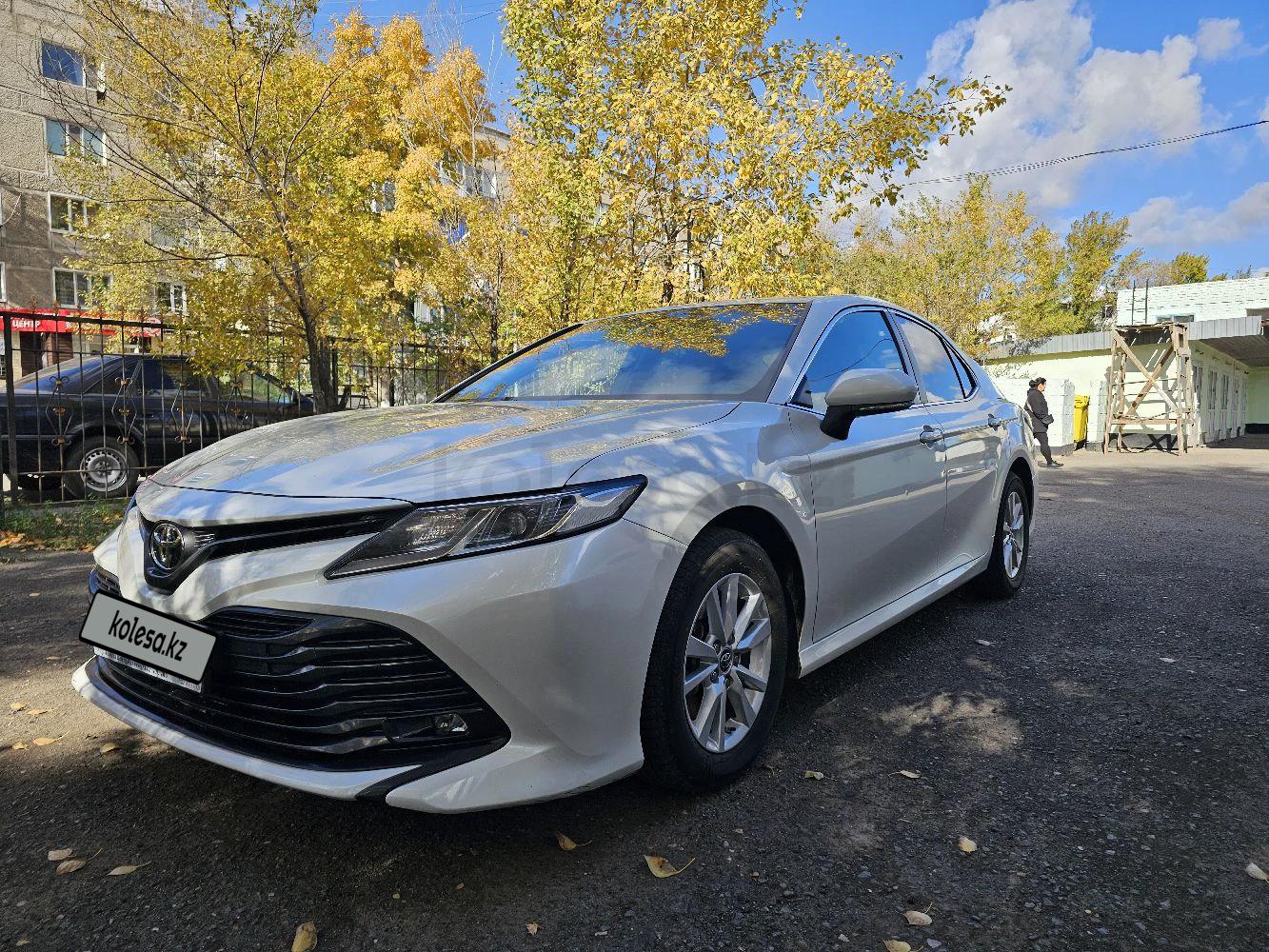 Toyota Camry 2019 г.