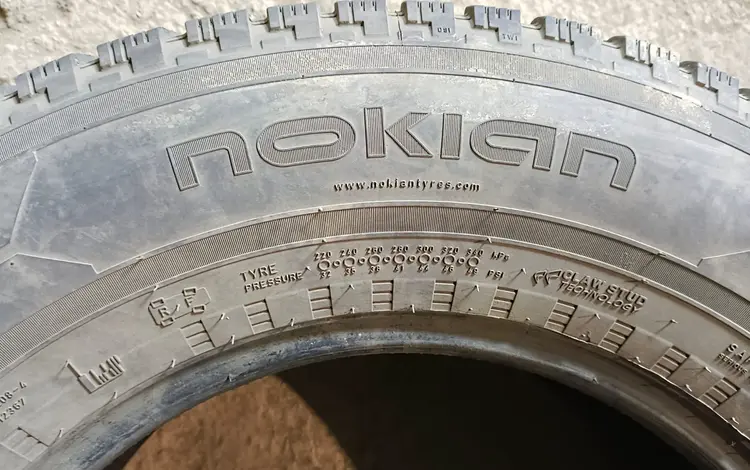 Шины зимние Nokian Hakkapeliitta 275/65 R17 за 32 000 тг. в Топар