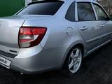 ВАЗ (Lada) Granta 2190 2014 годаүшін2 750 000 тг. в Атбасар – фото 2