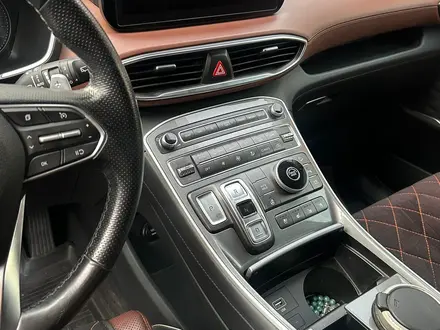Hyundai Santa Fe 2021 года за 15 000 000 тг. в Астана – фото 4