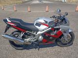 Honda  CBR 600F 2002 года за 2 100 000 тг. в Алматы – фото 2