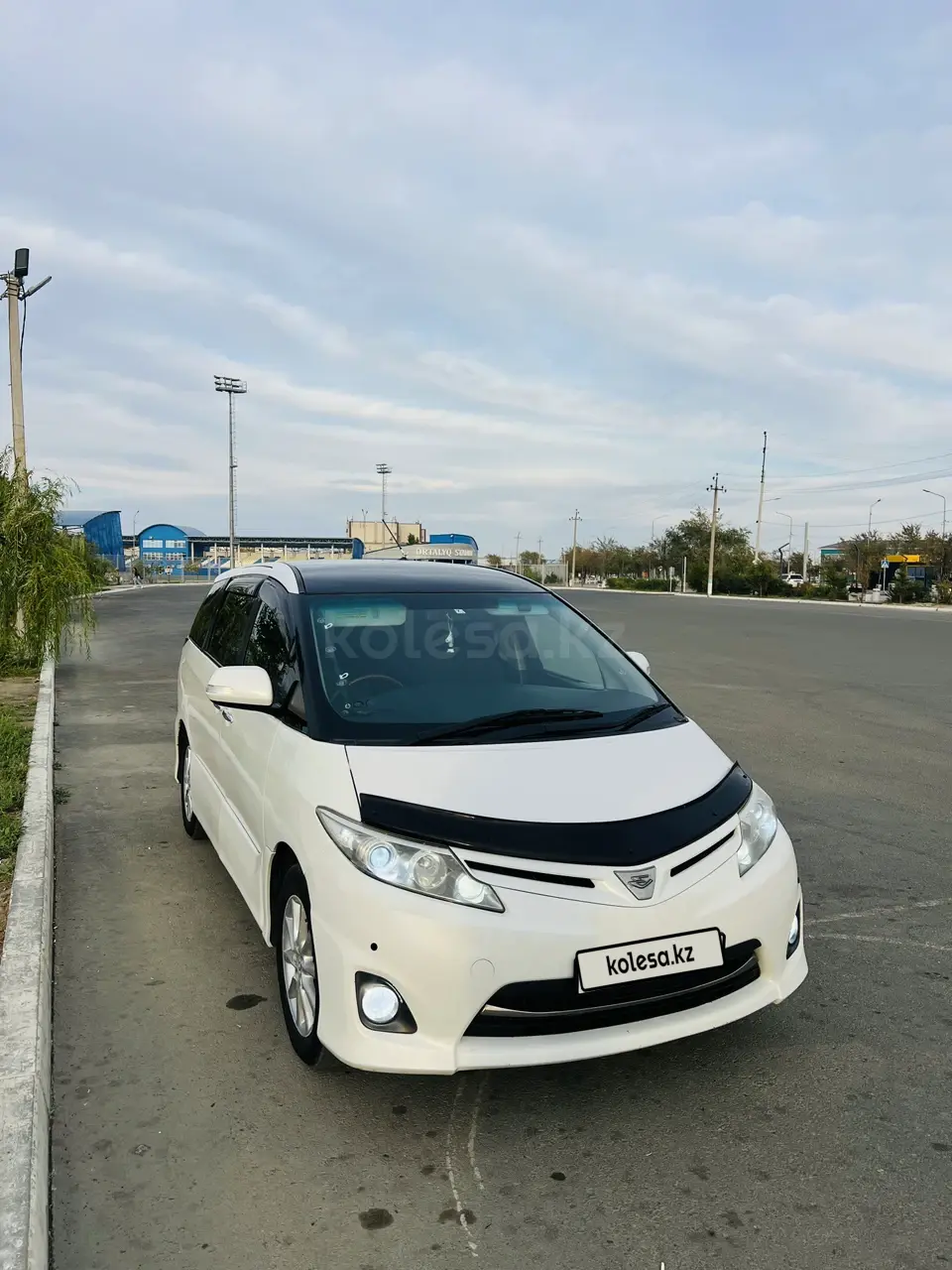 Toyota Estima, 2011