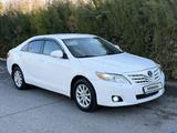 Toyota Camry 2011 года за 6 850 000 тг. в Тараз – фото 2