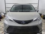 Toyota Sienna 2021 годаfor17 000 000 тг. в Атырау